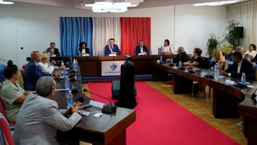 découvrez la mutuelle communale de le barcarès, une solution santé accessible et avantageuse pour tous les habitants. profitez de garanties sur mesure, d'un accompagnement personnalisé et de remboursements optimisés pour vos soins médicaux. rejoignez notre communauté et assurez votre bien-être à un tarif compétitif.