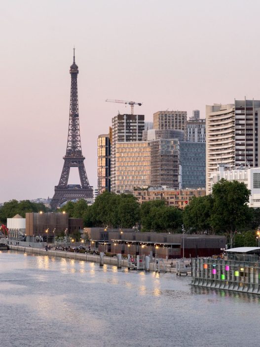 découvrez l'énergie unique de la seine ! plongez au cœur de ses paysages enchanteurs, ses activités vibrantes et ses moments inoubliables. que vous soyez en quête de détente ou d'aventure, la seine vous invite à vivre des expériences mémorables au fil de ses eaux.