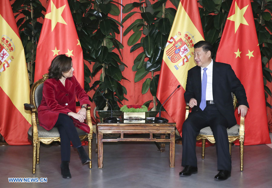 xi jinping lance un appel à l'union européenne pour renforcer la confiance mutuelle, soulignant l'importance d'une collaboration étroite pour relever les défis mondiaux. cette initiative vise à promouvoir la stabilité et la prospérité à long terme entre la chine et l'europe.