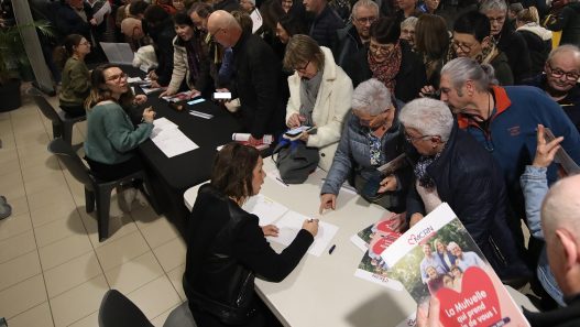 participez à notre réunion mutuelle pour découvrir les avantages de nos offres, échanger des idées et renforcer la solidarité entre membres. un moment essentiel pour mieux comprendre et profiter des services de notre mutuelle.