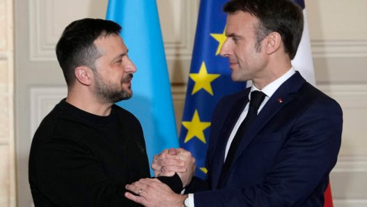 découvrez comment la sécurité de kiev est renforcée dans le contexte de l'intégration à l'otan, les enjeux géopolitiques, les perspectives d’adhésion et les implications pour l’ukraine et l’europe.