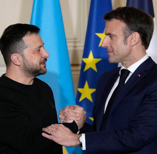 découvrez comment la sécurité de kiev est renforcée dans le contexte de l'intégration à l'otan, les enjeux géopolitiques, les perspectives d’adhésion et les implications pour l’ukraine et l’europe.
