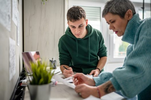 découvrez la meilleure mutuelle santé jeunes 2025 : garanties adaptées, tarifs avantageux et conseils pour bien choisir votre couverture santé dès vos 18 ans.