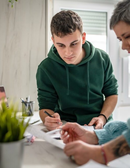 découvrez la meilleure mutuelle santé jeunes 2025 : garanties adaptées, tarifs avantageux et conseils pour bien choisir votre couverture santé dès vos 18 ans.