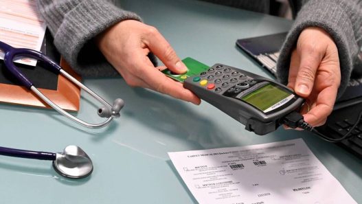découvrez comment gérer un conflit médical avec votre docteur : conseils pratiques, droits des patients et solutions pour améliorer la relation médecin-patient.