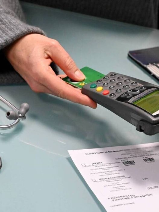 découvrez comment gérer un conflit médical avec votre docteur : conseils pratiques, droits des patients et solutions pour améliorer la relation médecin-patient.