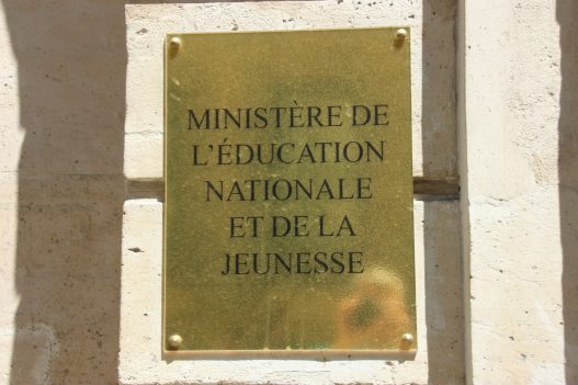 découvrez les meilleures stratégies pour la renégociation de votre mutuelle dédiée à l'éducation nationale, afin d'optimiser vos garanties et réduire vos coûts.