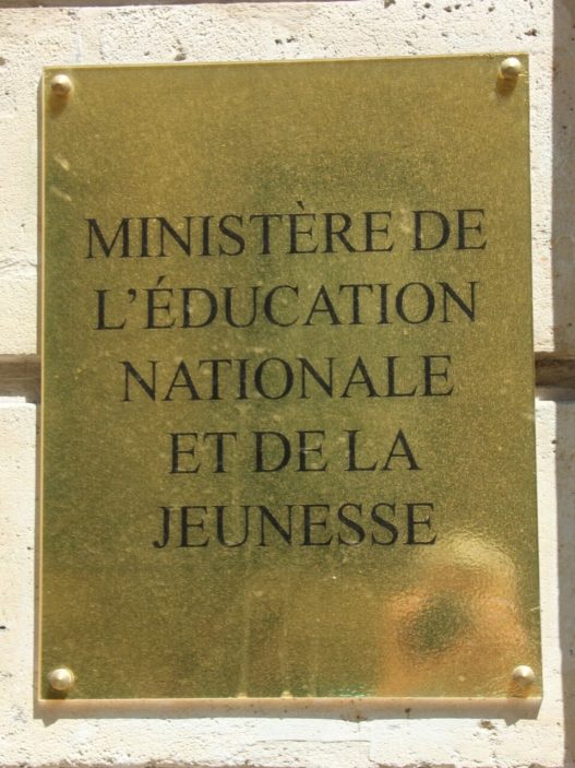 découvrez les meilleures stratégies pour la renégociation de votre mutuelle dédiée à l'éducation nationale, afin d'optimiser vos garanties et réduire vos coûts.